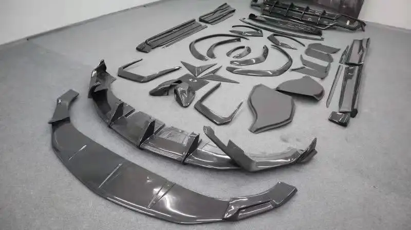 High Quality Dry Carbon Wet Carbon Fiber Full Body Kit For TopCar Design  URUS   Perfect Fitment
