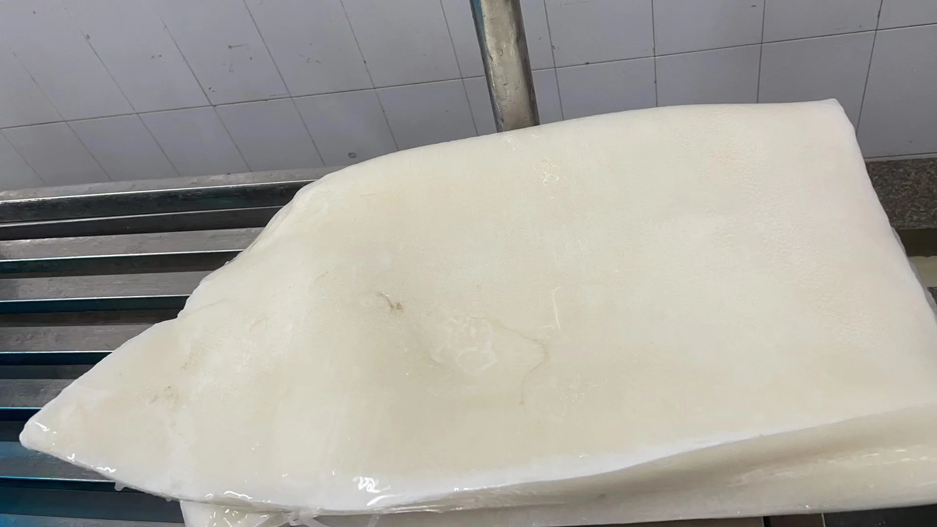 Hot Sale Seafood Frozen Giant Squid Fillet Dosidicus Gigas Squid Fillets 2-4KG