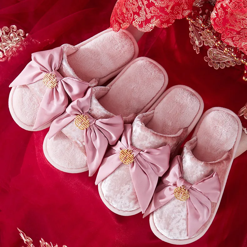 Wedding Slippers Jubilant Bride Groom Party Plush Slippers Soft Luxury Pink Dark Red Sandals Pendant Happy Fur Slippers