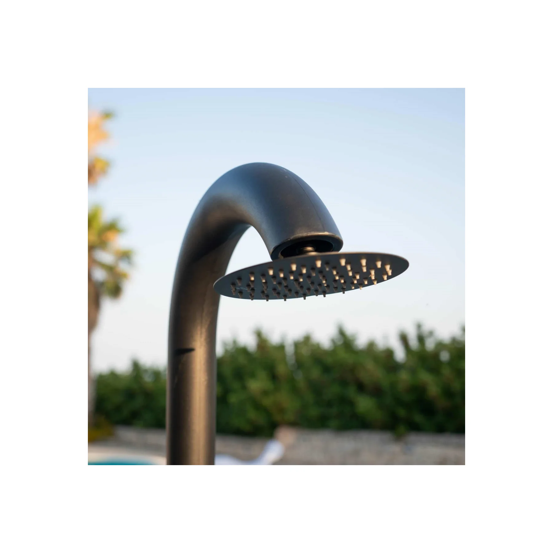 Prime Quality Italian Design Black Shower Hot Cold Water Outdoor Sined Black Moon Shower For Export