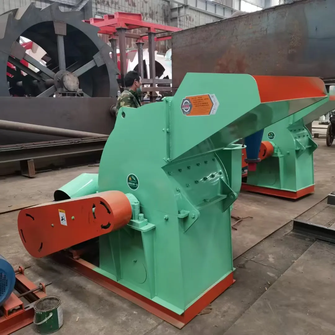 1500kw domestic wood chip machine double-mouth crusher will crush raw materials into 5mm-20mm particles