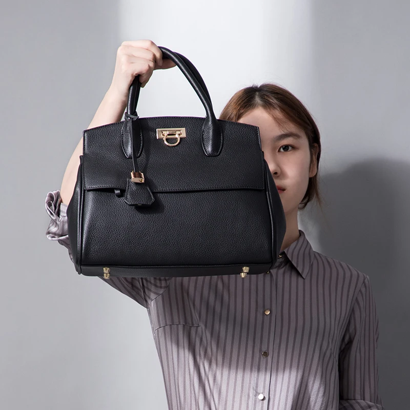 OEM ODM Luxury Brand Logo Genuine Leather Purses And handbags With Round Handle For Wholesale