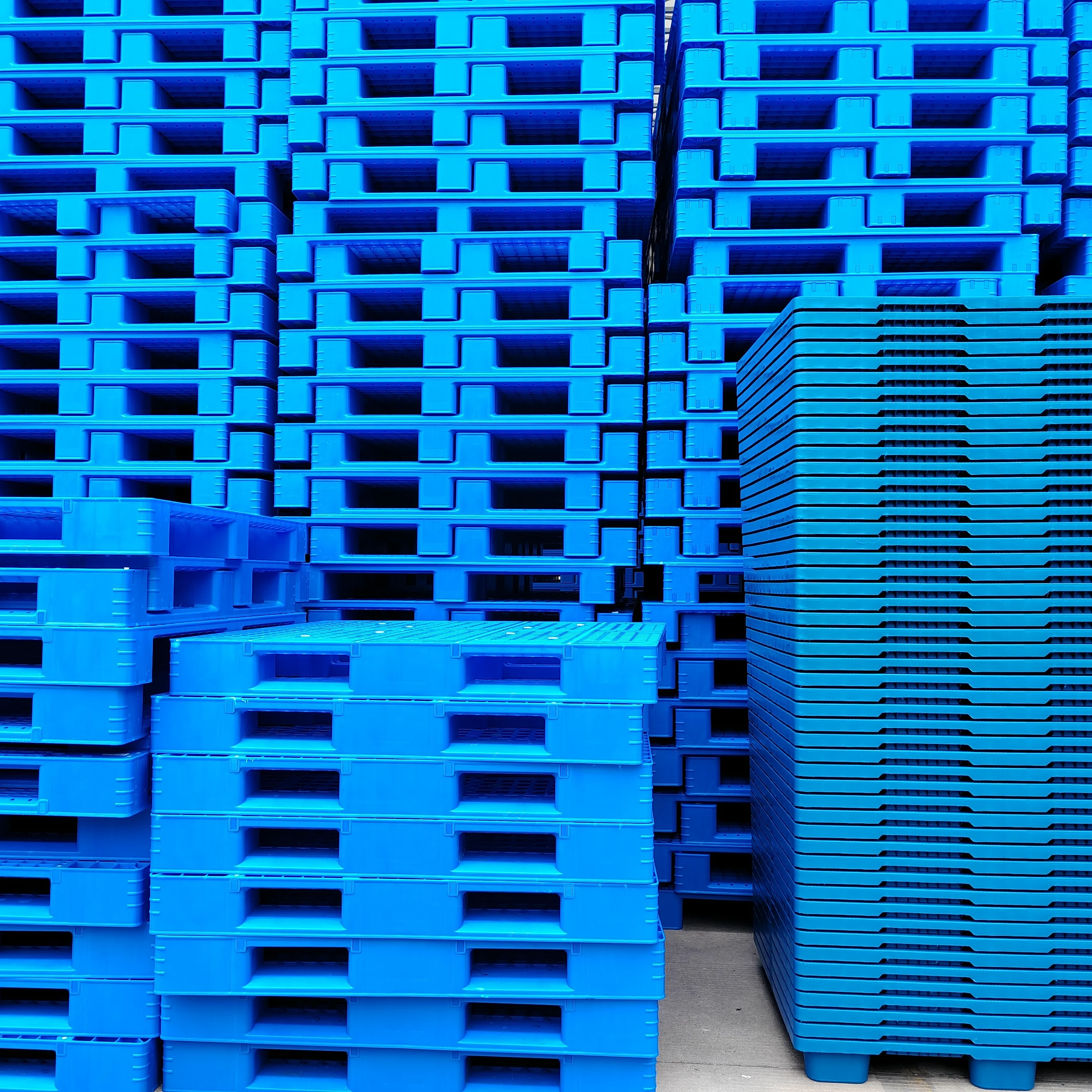 Eco-Friendly  recycled  polyethylene plastic pallets  heavy duty pallet  industry warehouse storage plastic pallet