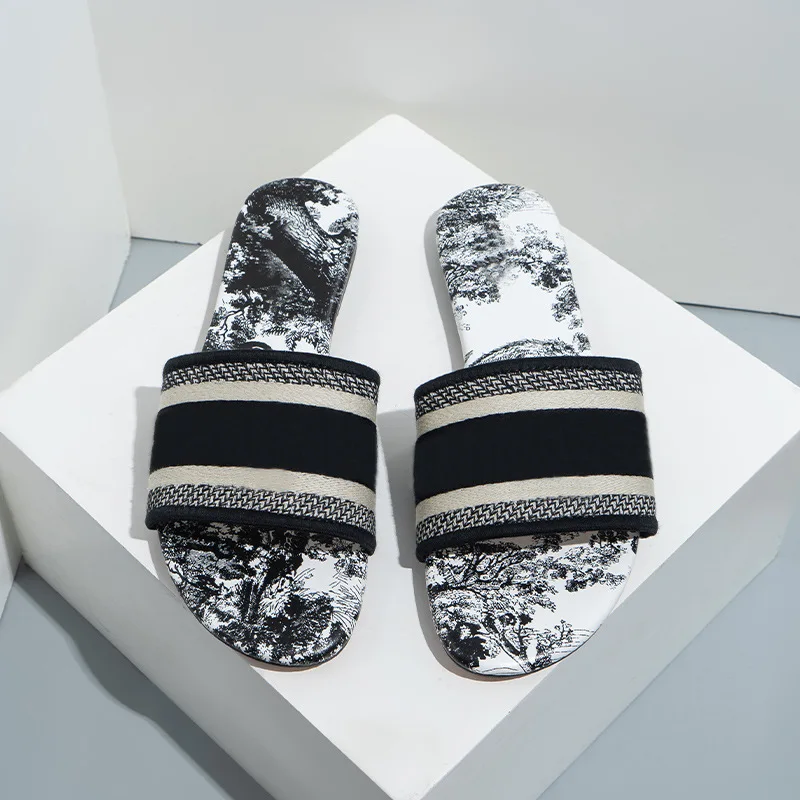 Wholesale designer brand shoes fashion ladies flat sandals PU leather slipper for women