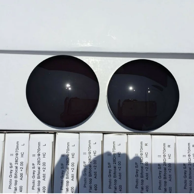 Danyang Optical Lens Manufacturer 1.56 Photochromic Glasses Optical Lenses Photo Grey Invisible Prescription Optical Lens