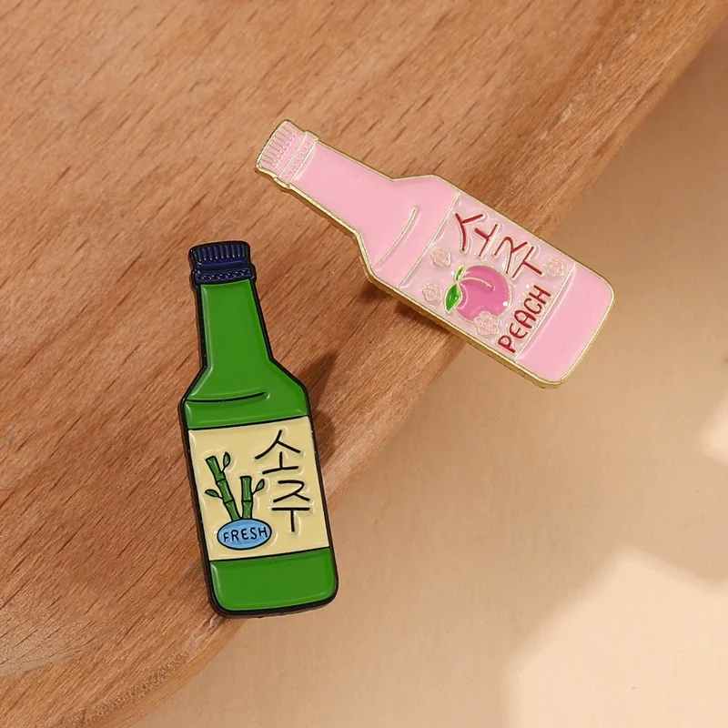 Custom Creative Korean Soju Mold Zinc Alloy Gold Plating Soft Enamel Pin Bag and Hat Decorative High Quality Metal Enamel Pin