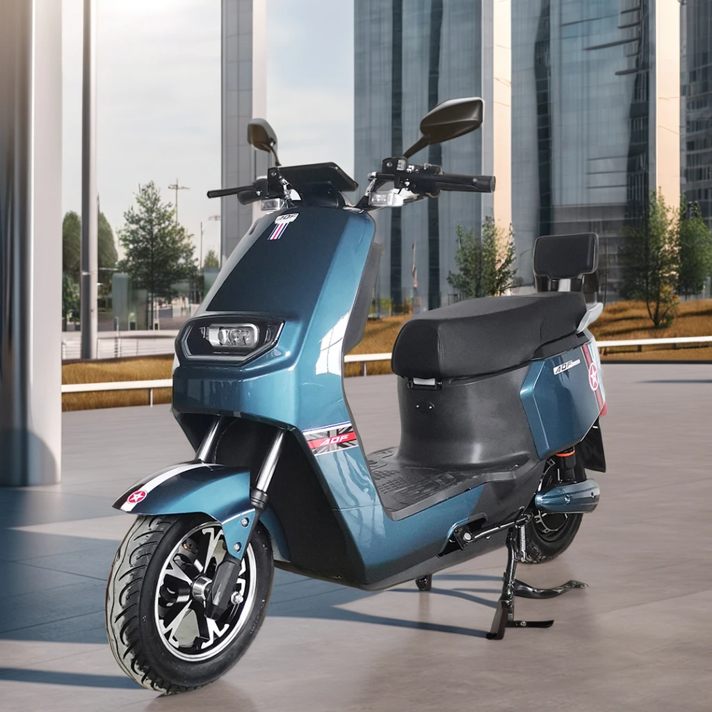 Good Quality Classic Adult Electric Motorcycle 1000W Powerful Motor 60V20AH Removable Battery Streetbikes Style Electric Scooter