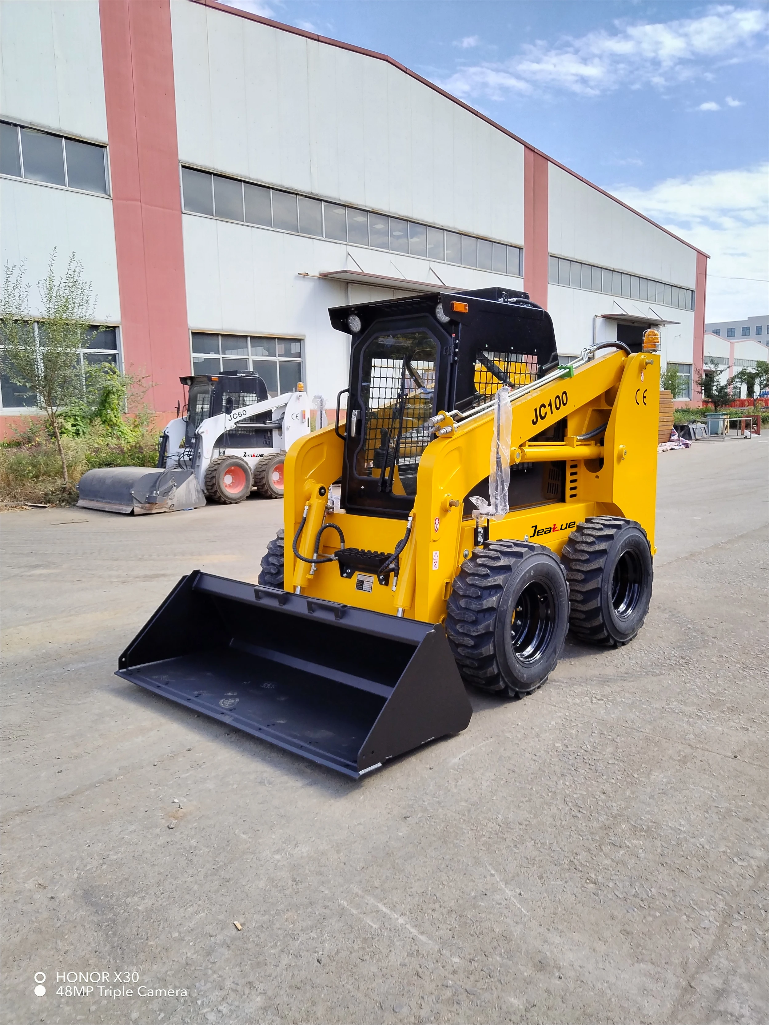 Loading1100kg   Wheels Skid Steer Loader  Construction Machinery Loader