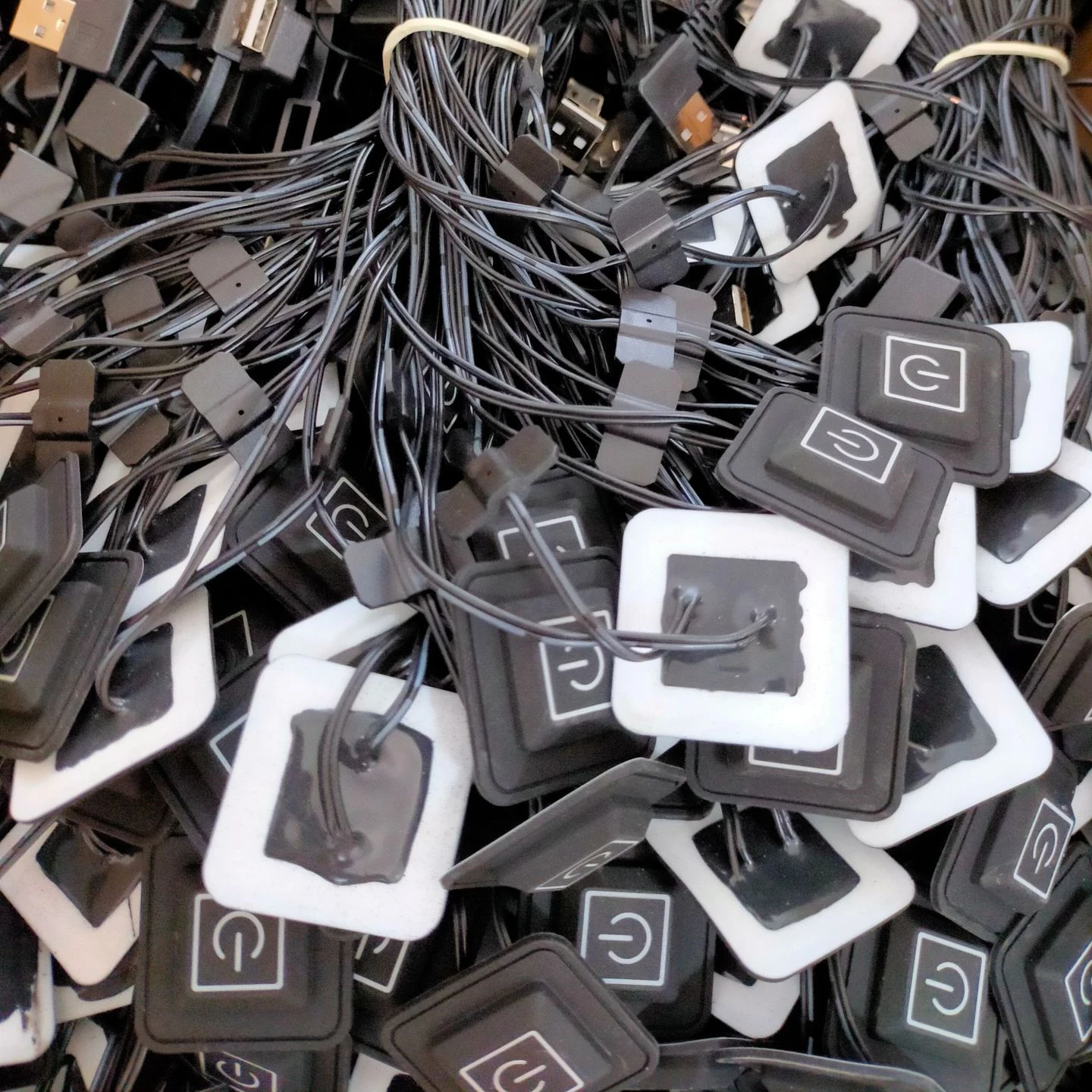 Как купить китайский завод, принимаем заказы на силиконовые детали, резиновые формы, силиконовые резиновые детали для нагрева одежды, силиконовые кнопки