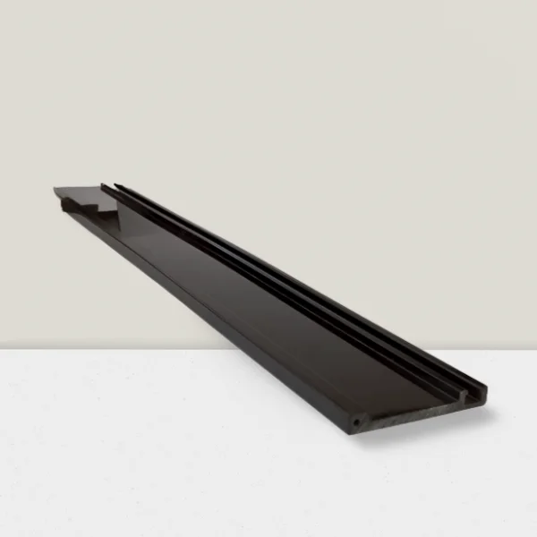 Wear-resistant abs pp hdpe ldpe pvc upvc inward tilt and turn ow corner plastic extrusion profile