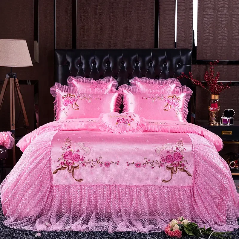 Wholesale Luxury Duvet Bedding Set King Size Silk Quilt Comforter Wedding Bed Sheet Cover Queen Size Bedding Sets