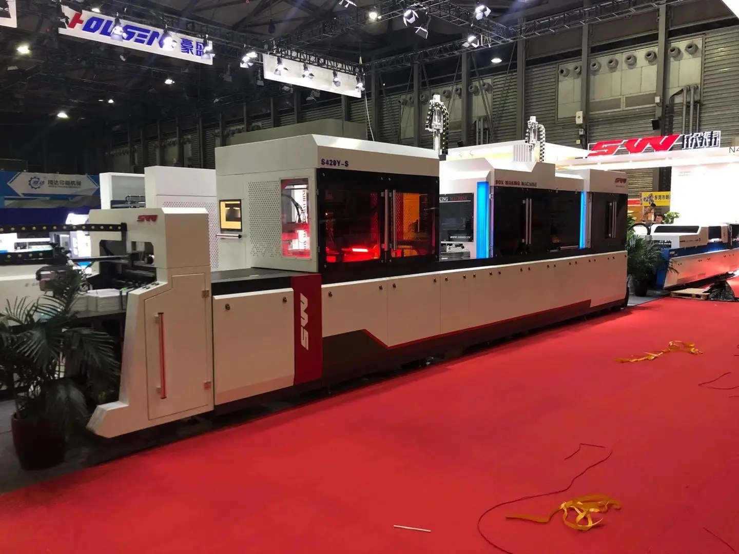  Автоматическая машина для производства жестких коробок