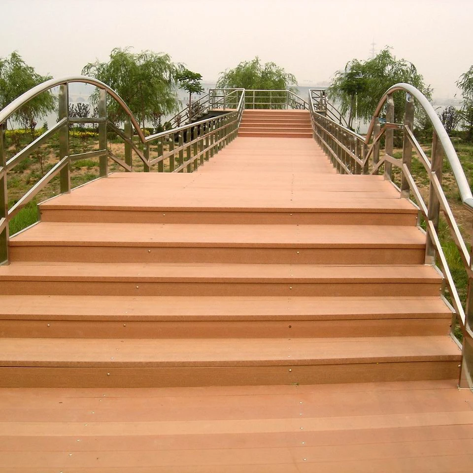 Latest Design Wpc Plastic Composite Stairs Step Tiles
