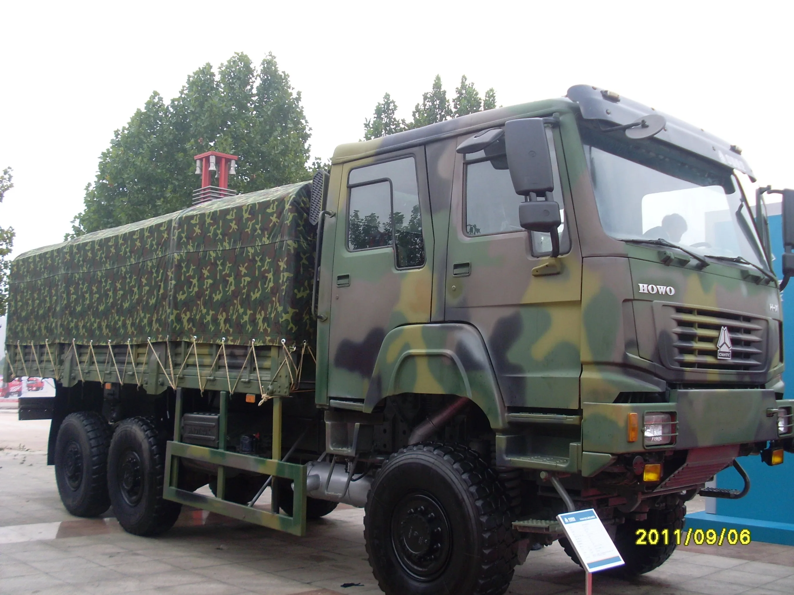 Китайский грузовой автомобиль Trauck Sinotruk HOWO 6X6 военный с приводом на все