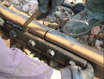 High quality rail fish plate for fastening railroad four/six hole rail joint