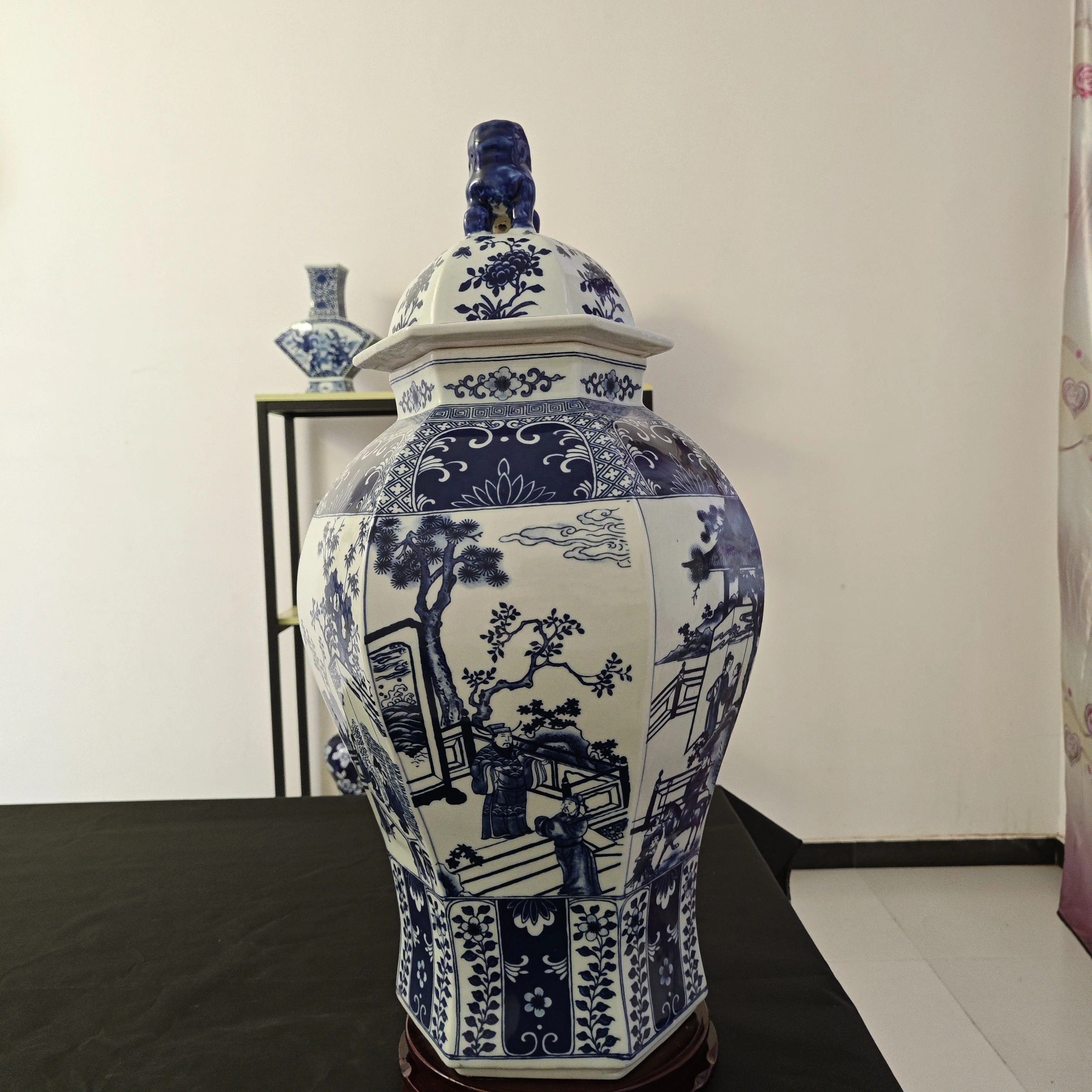 High quality antique Chinese style large ginger jar blue and white porcelain jars suitable for living room