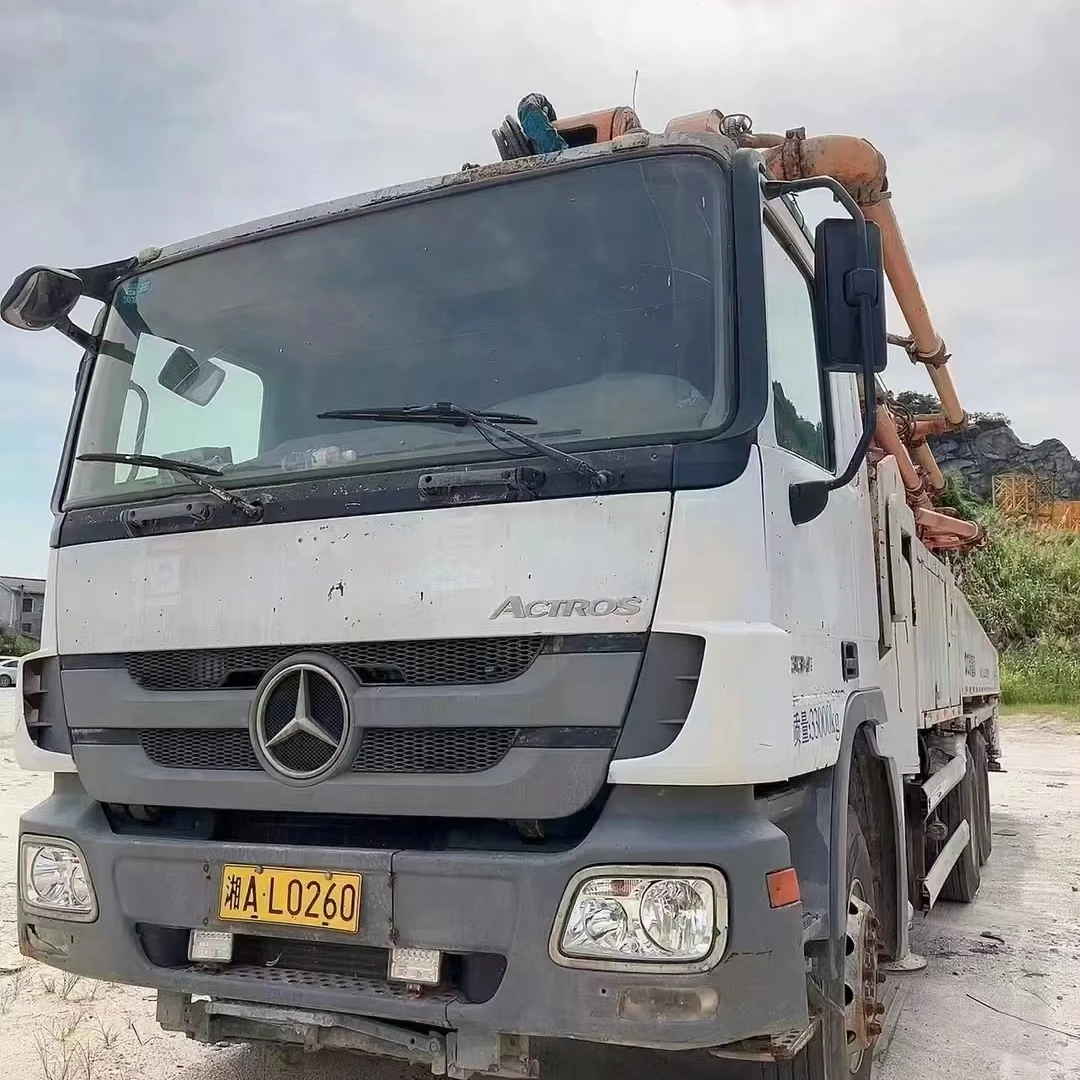 13 Years Zoomlion Mercedes Benz 49 Meter Used Concrete Pump Truck 300KW Power Diesel Engine Used Cars