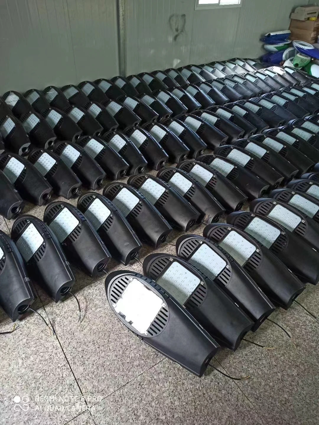 Single Double Arm Solar Energy Street Light Warm White 40W 60W 80W Super Brightness Outdoor Waterproof Poly Cells Panel Solar St