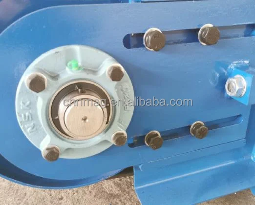 Permanent overband magnets for crushers and screeners