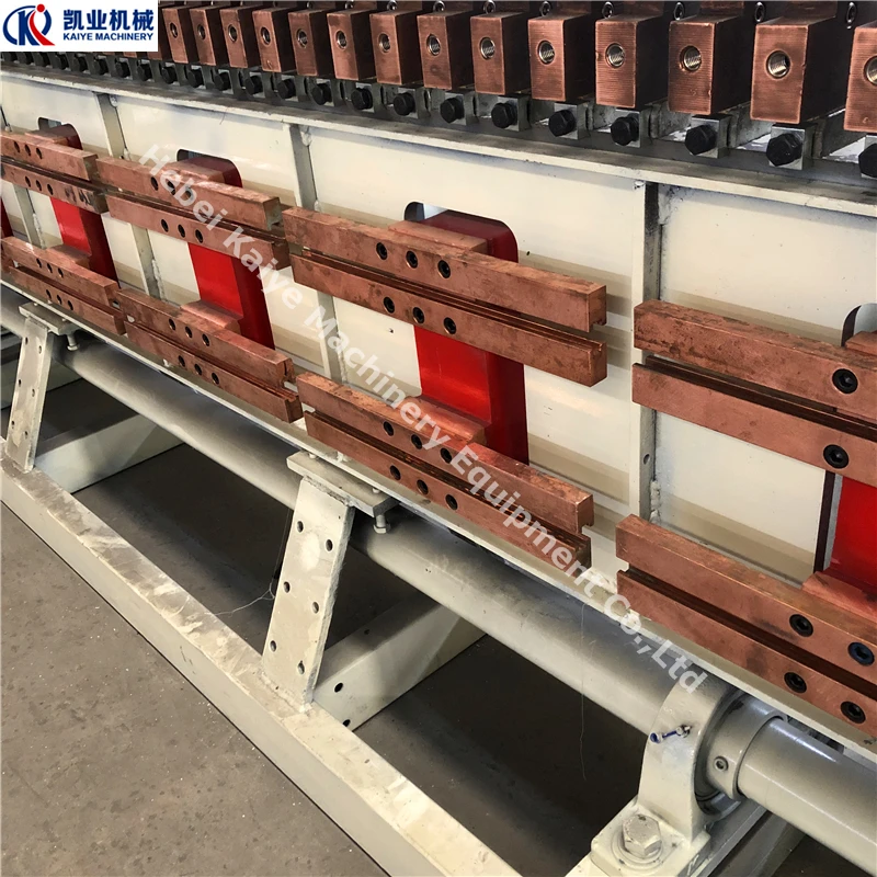 Semi automatic wire mesh welding machine is used to making 3D fence mesh welding machine