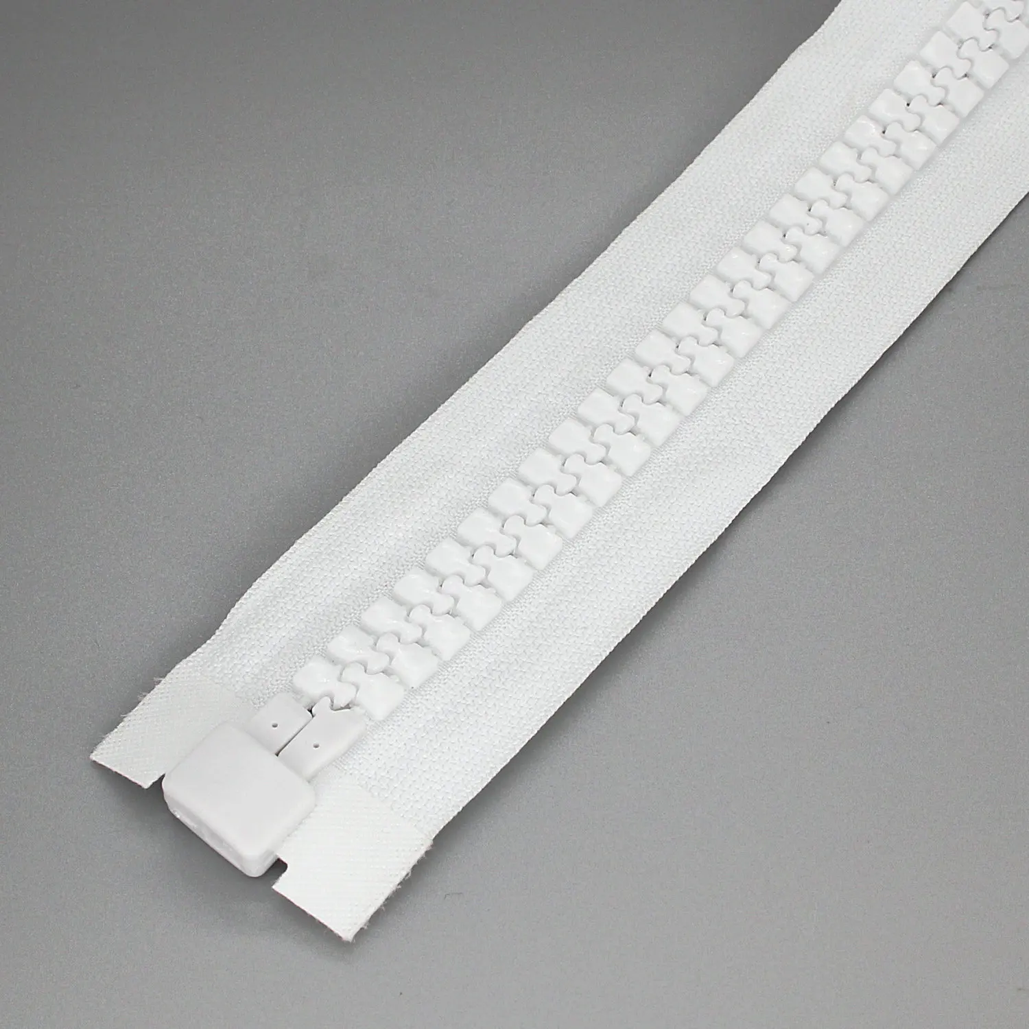 Heavy duty big teeth plastic zipper