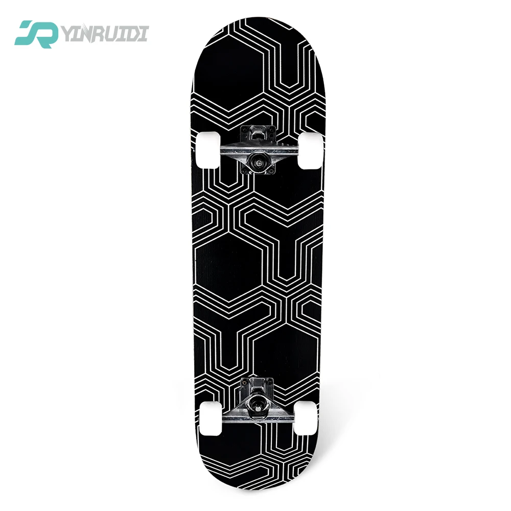 Factory Wholesale Beginners four PU wheels Russian Maple Deck with Components Skateboard Decks for Kids and Teens