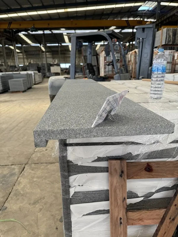 Flamed Brushed Cambodia G654 Drak Grey Granite Swimming Pool Coping Tiles Stone