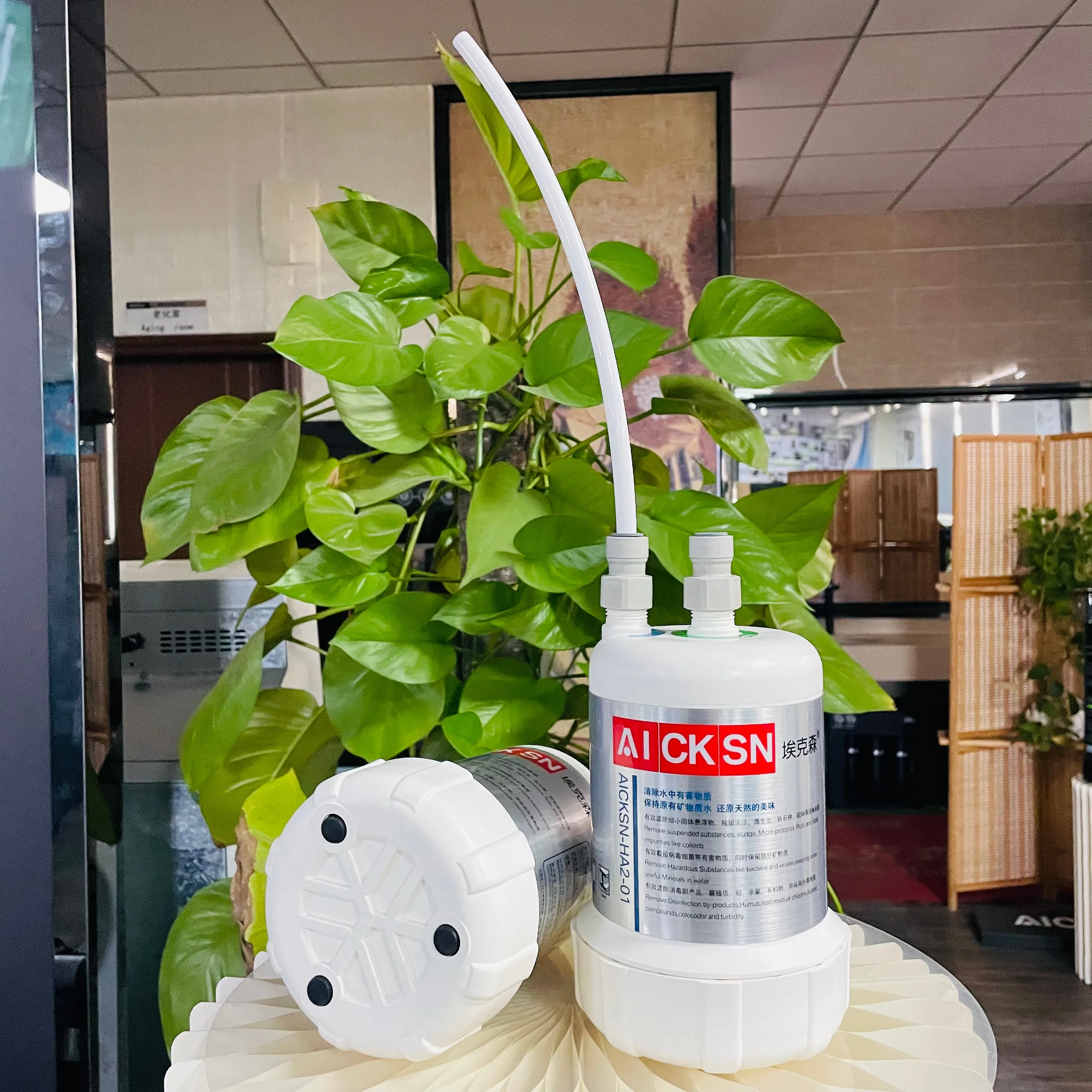 Premium Carbon Fiber Mini Water Filter for Home & Office 5-10um Fineness & 3-4L/M Flow Rate