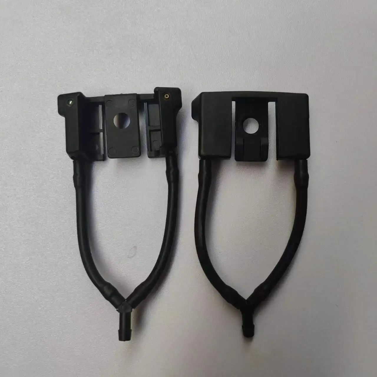 Universal Bus Accessories Wiper Nozzle Water Spray For Yutong Higer Zhongtong Bus