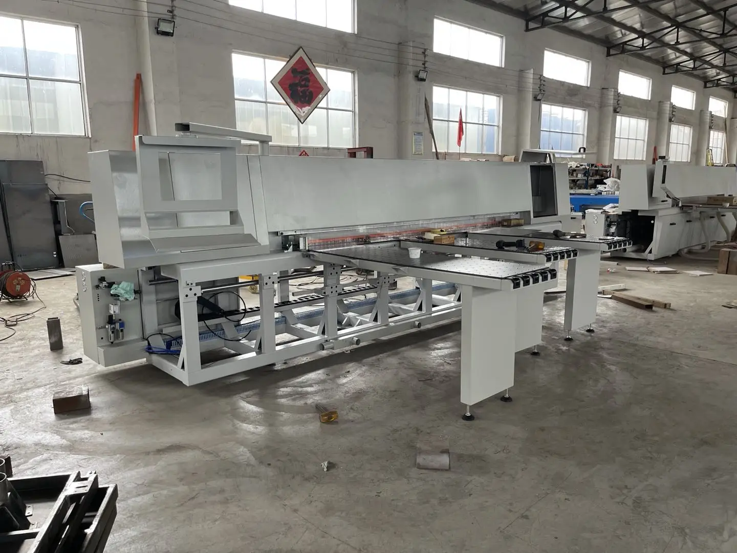 China Design Wholesale Cutting Precision Woodworking Machine Cnc Panel Saw