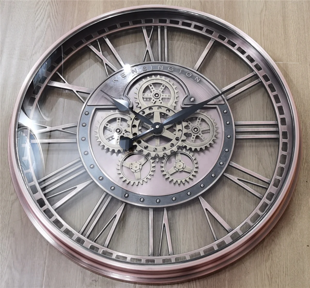 
28inch 70cm 2021 New Hot Sale Metal extra large round moving gears wall clock with glass face cover For Home Decoration 