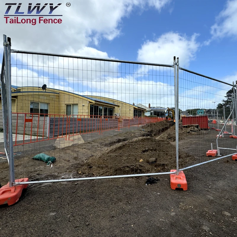 Portable Event Fencing Building Site Removable Australian Temporary Wire Fence with Plastic Feet Base Filled Water