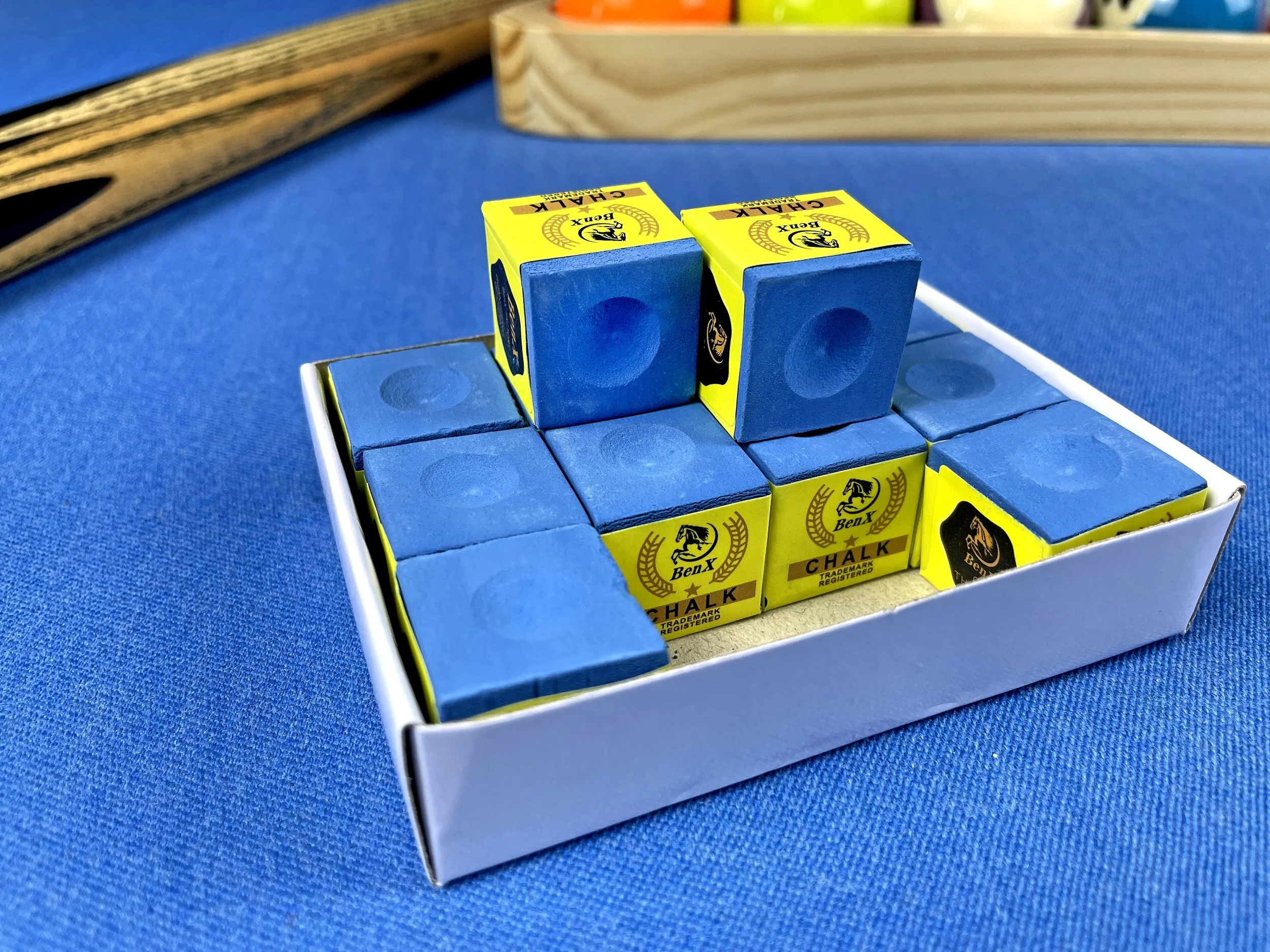 BenX A grade billiard chalk blue economic cue chalk for pool or snooker