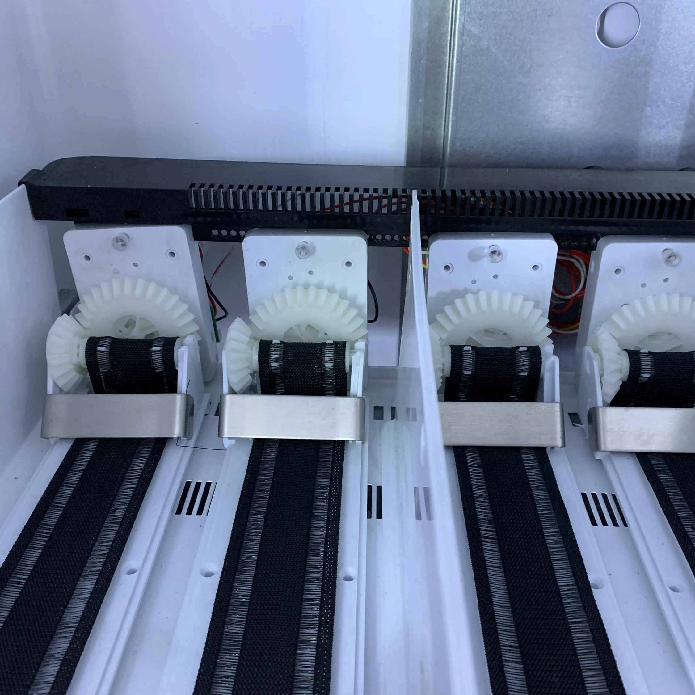 Whole Trays with Separator Conveyors belt    Motor  and wires  Drink Snack bread food Vending Machine
