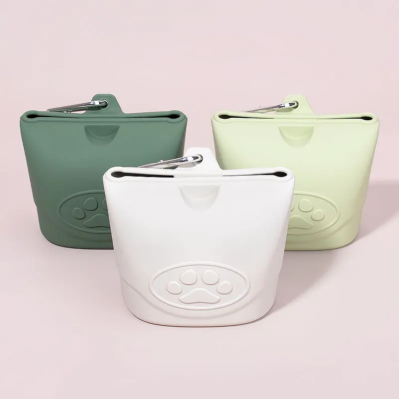 Eco-friendly Dog Treat Clip Pouch Bag Food Grade Silicone Waist Dog for Outdoor Training Bag With Clip
