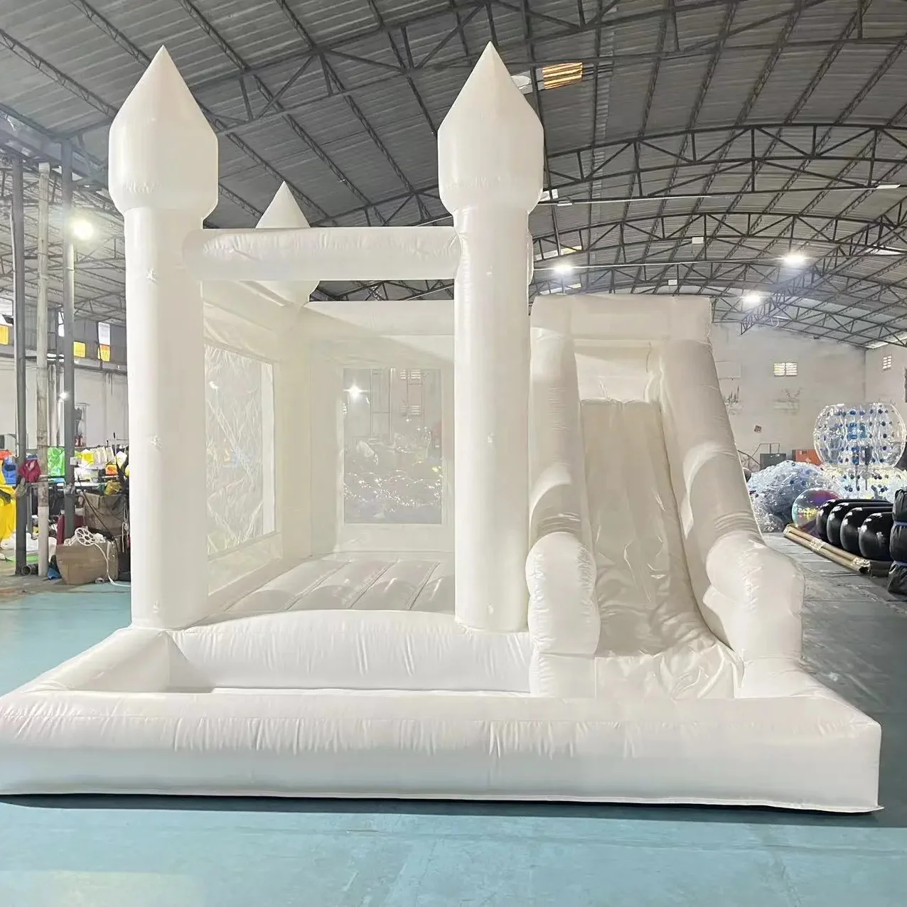 2024 Hot Sale Best Quality Inflatable white Bouncer 0.55mm PVC Tarpaulin with Plato Jumping Castle Games