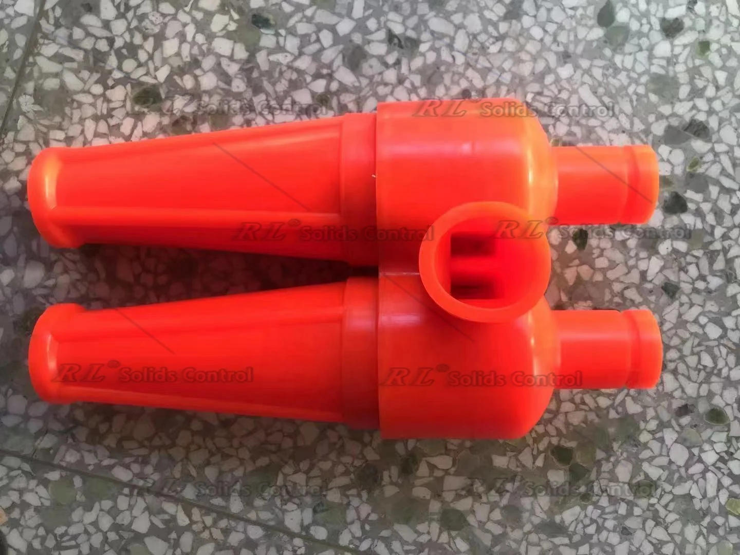 Manufacture of polyurethane dual channel liquid rotary separator