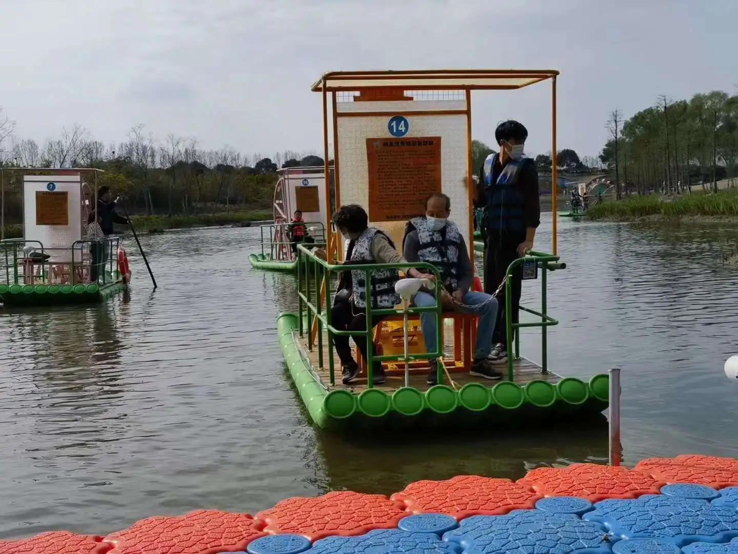 Водяной плот педаль лодка большое колесо хомяк