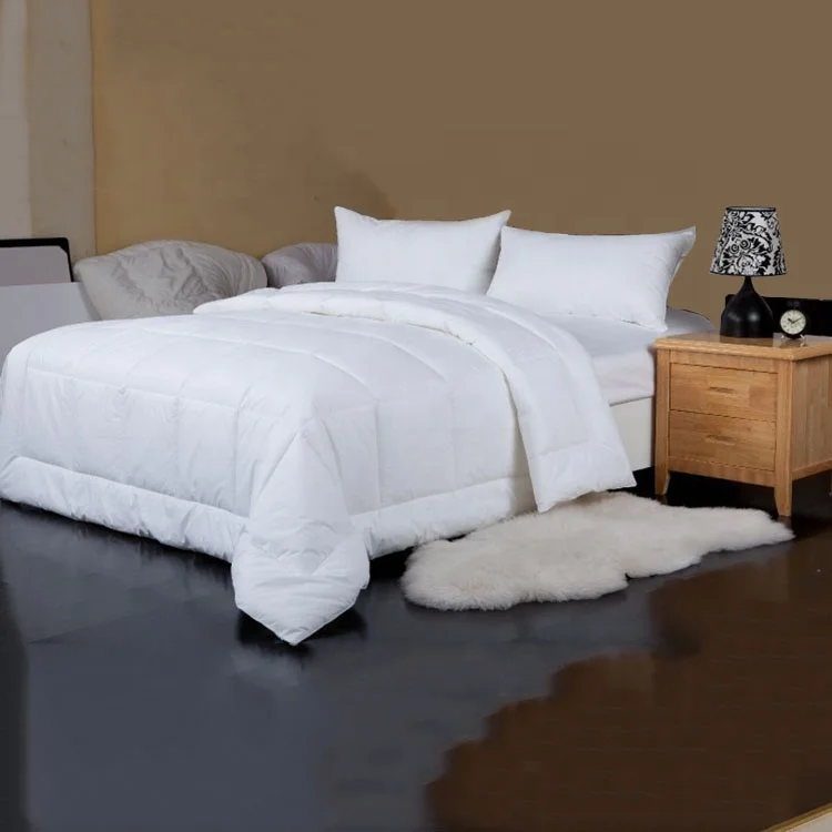 Hotel Four Seasons Luxury Goose Down and Feather Quilted Duvet