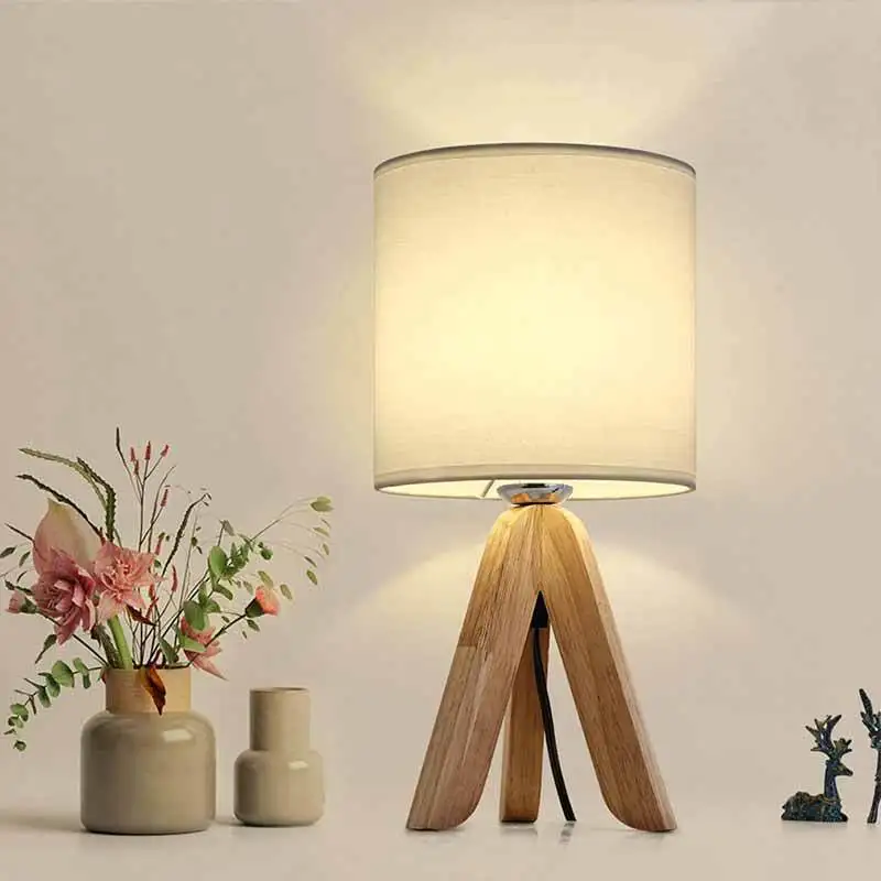 Modern Garden Wood Art Tripod Table Lamp Hotel Bedroom Bedside Lamp