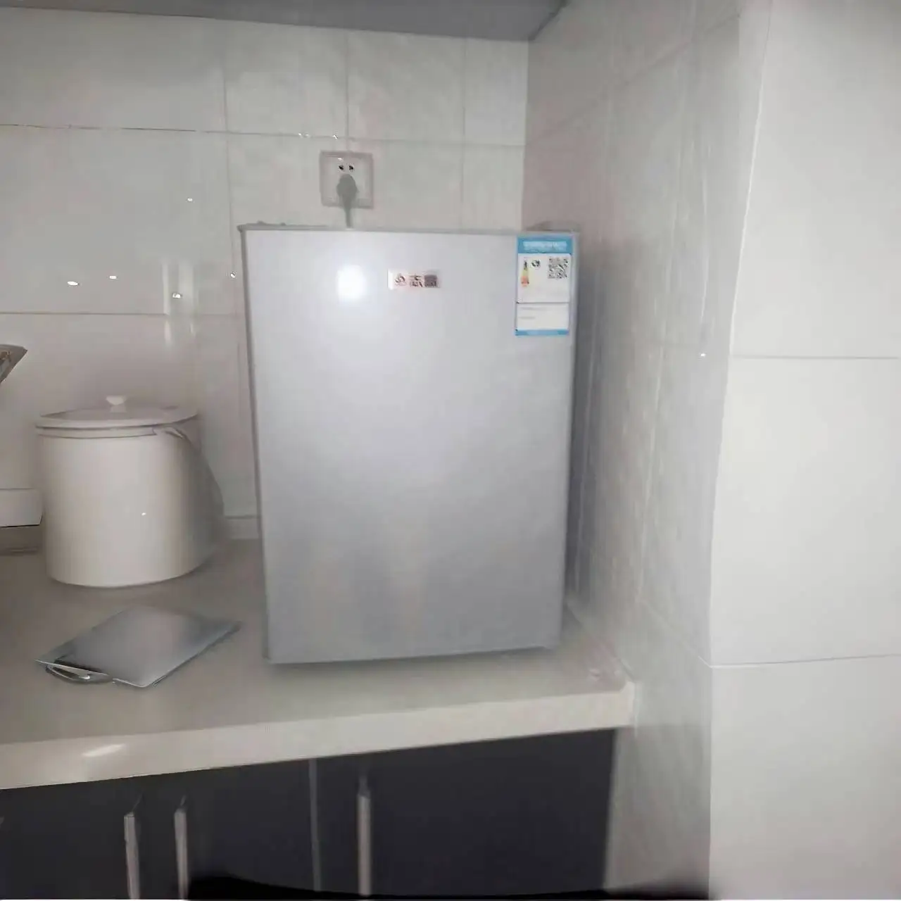 D 28 л лидер продаж мини-холодильник для холодильника и хранения свежих продуктов небольшой холодильник его можно хранить в холодильнике или заморозить