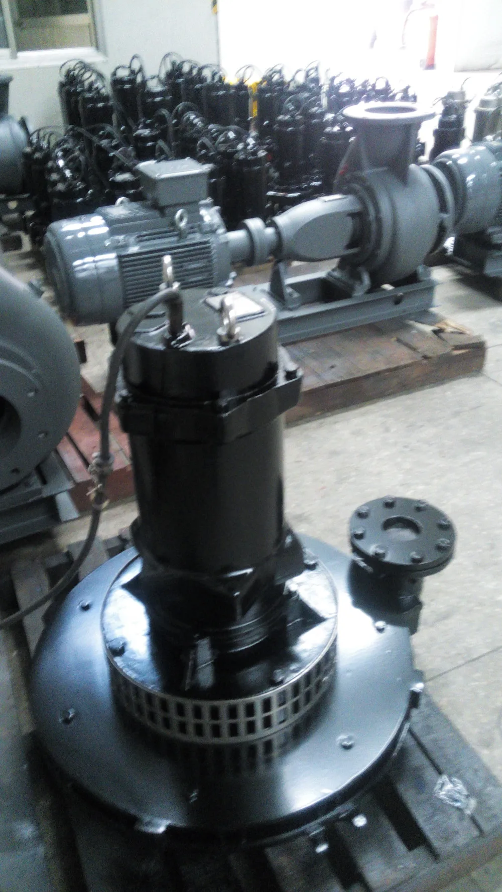 High efficiency submersible wastewater aerator supply oxygen