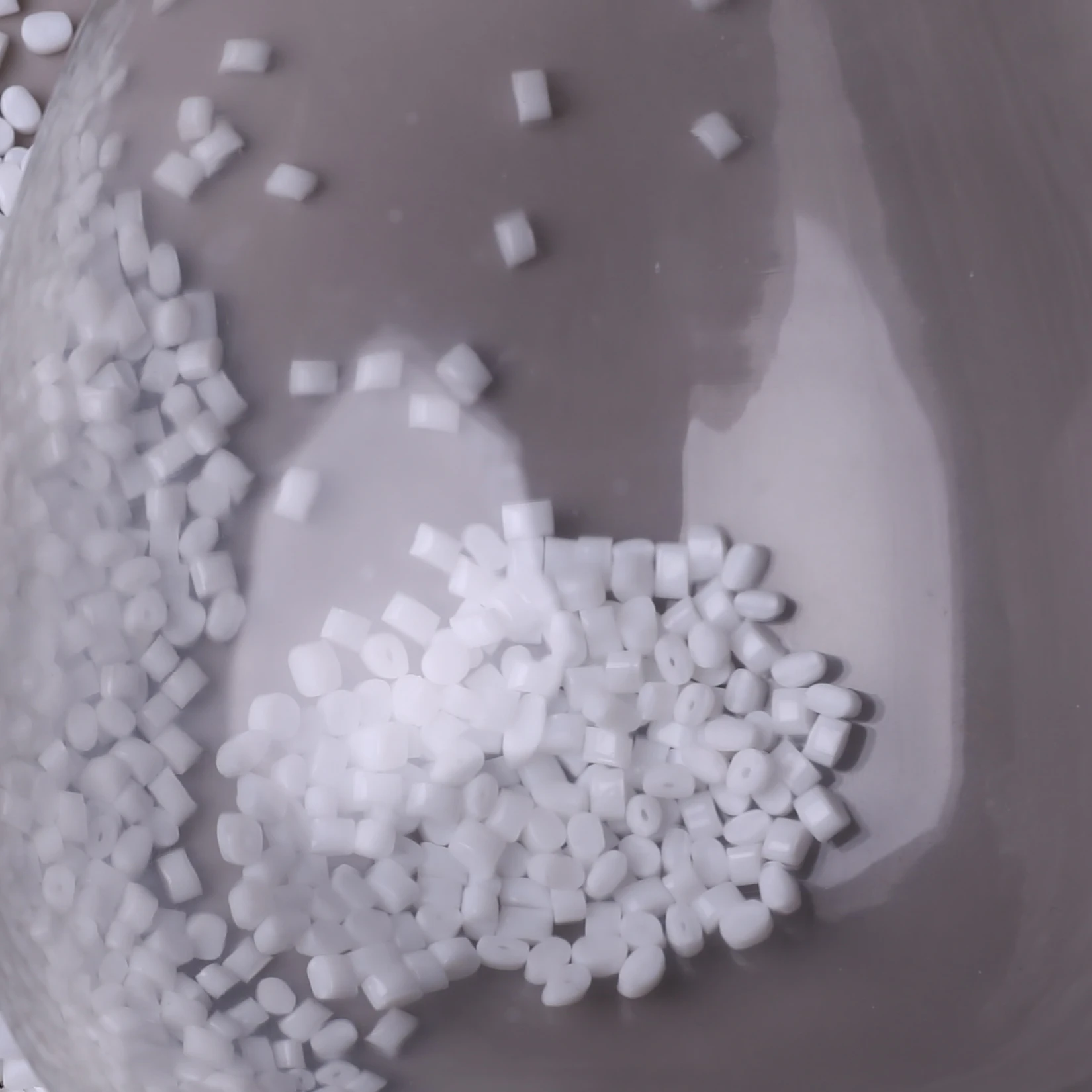 PBT Resin BlueStar 201-G10 202-это 10% стекловолокно армированный и огнестойкий полибутилентерефталат (PBT)