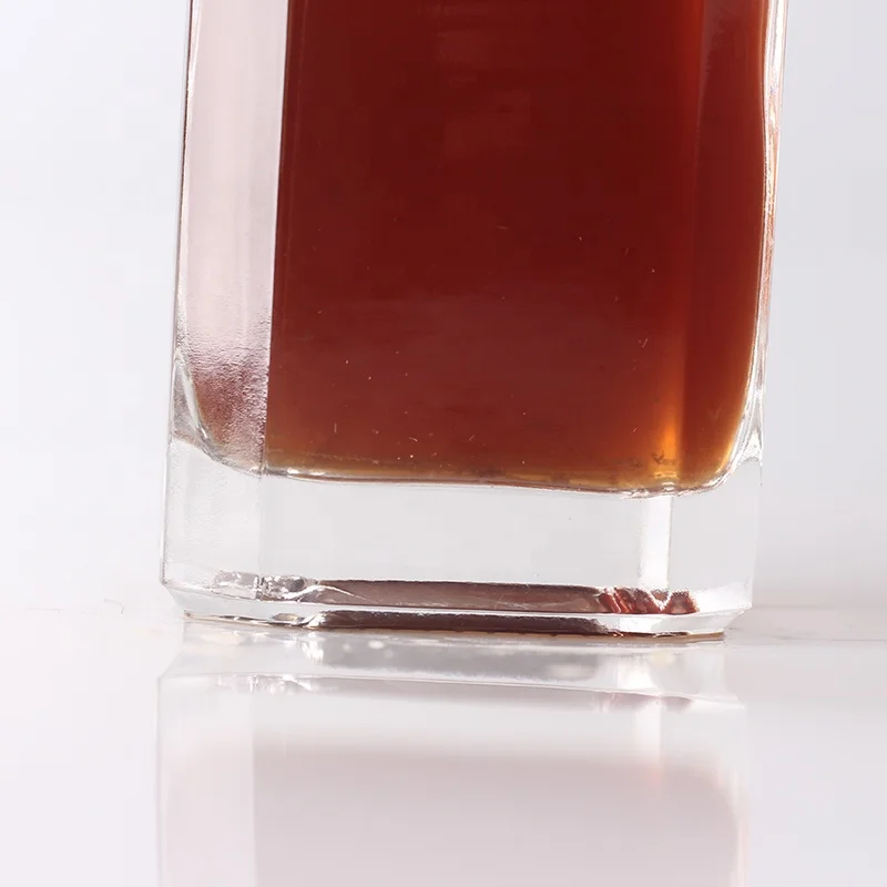Best selling 500ml 700ml 750ml empty transparent flint glass bottle for champagne gin rum
