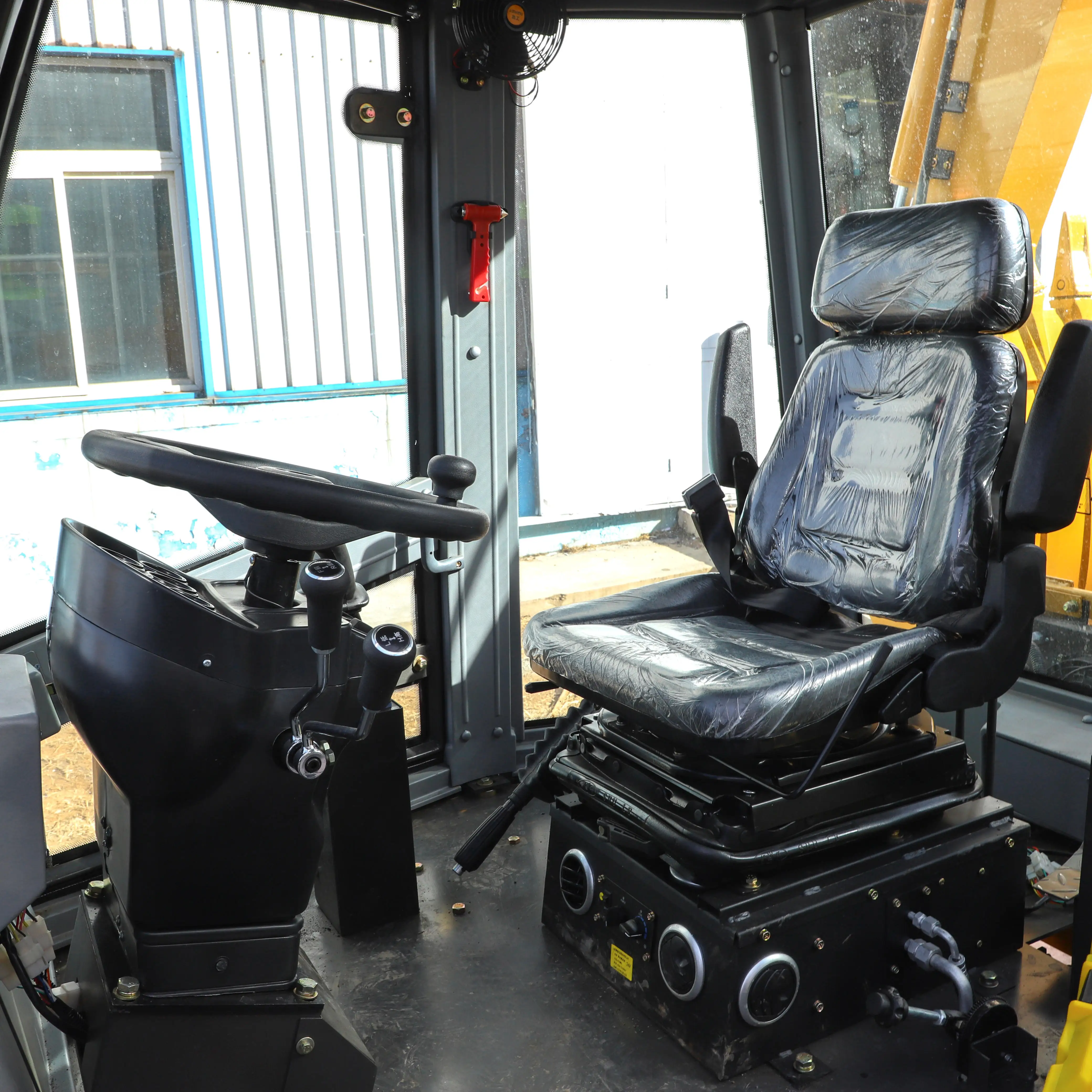  Новый экскаватор-погрузчик CM778H xugong XC870HK используемый на тракторах сельскохозяйственной