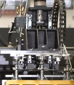 HDPE Slim Moulding Vertical Injection And Blowing Blow Molding Bottle Making Machine For Jerrycan Plastic Container Canister