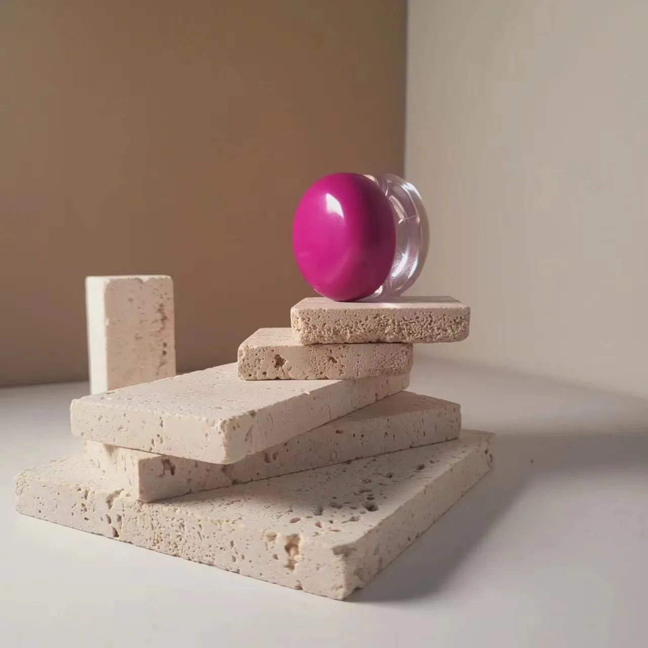 New Design 5g  Empty Pink Plastic Jar Purple Lip Balm Container Portable AS Clear Lip Mud Jar