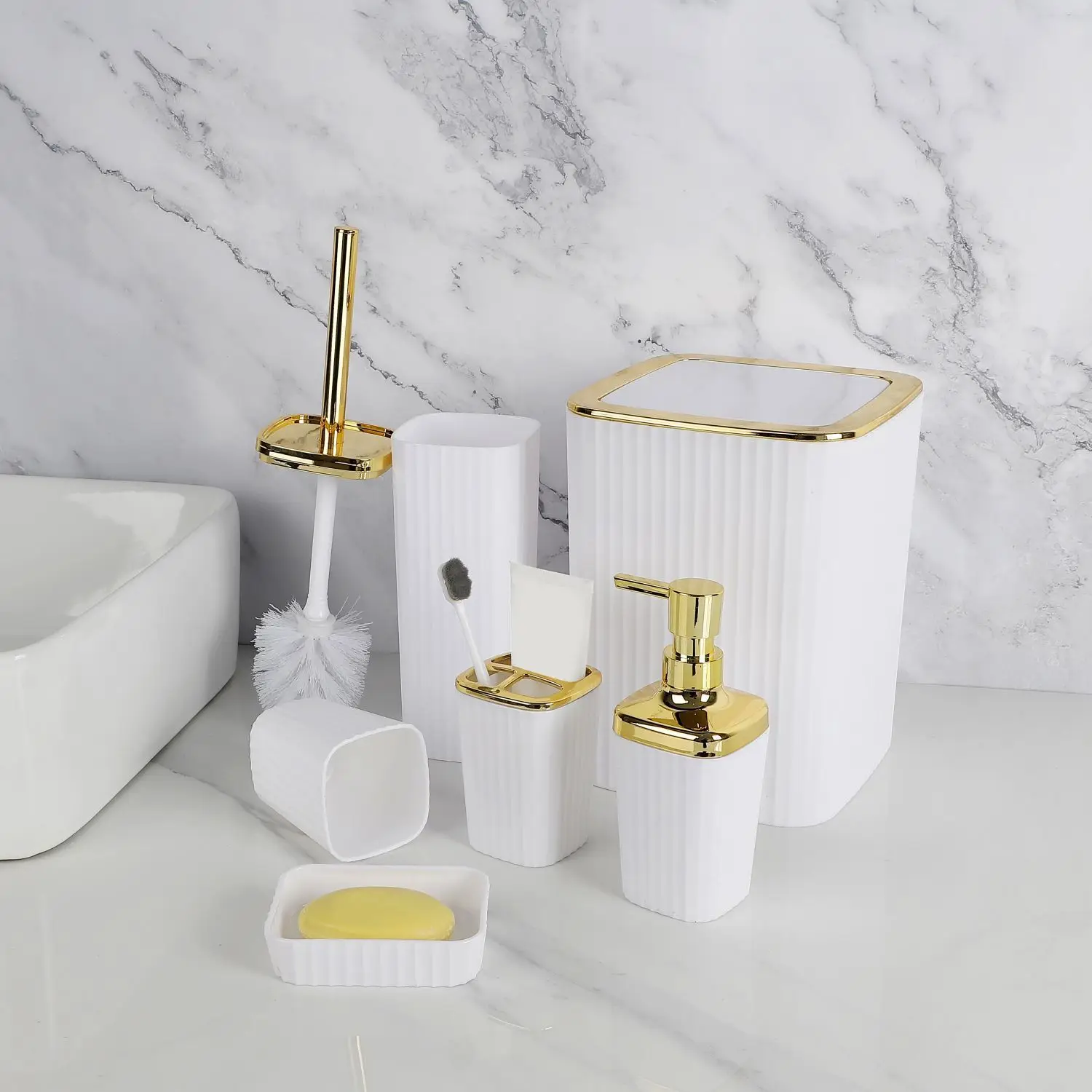 Europe Style 6 Piece Luxury Matte Black and Gold Modern Bathroom Accessories Set Plastic Home Metal Sleek Modern Bathroom Set