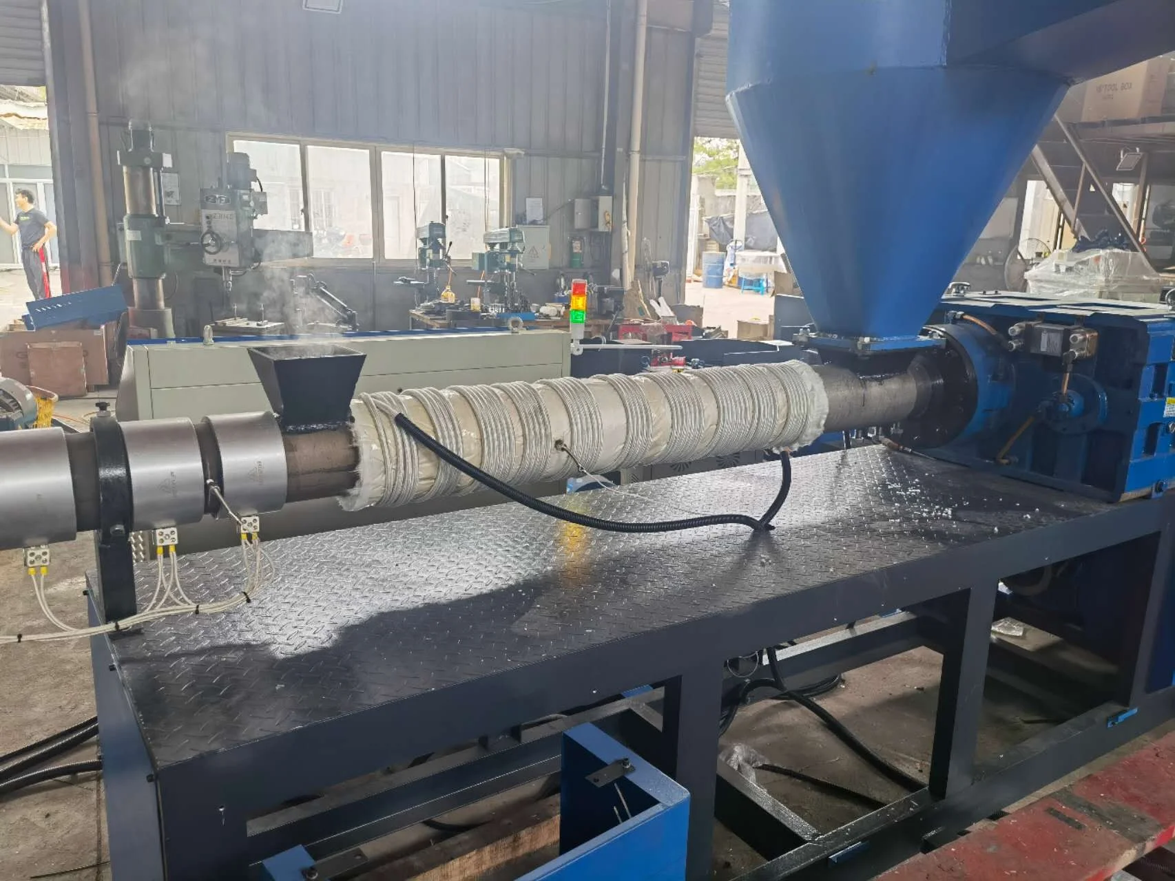 ZLJ China professional waste recycled plastic dewater PP PE PET bottle nylon recycling machine for recycling plastics HDPE LDPE