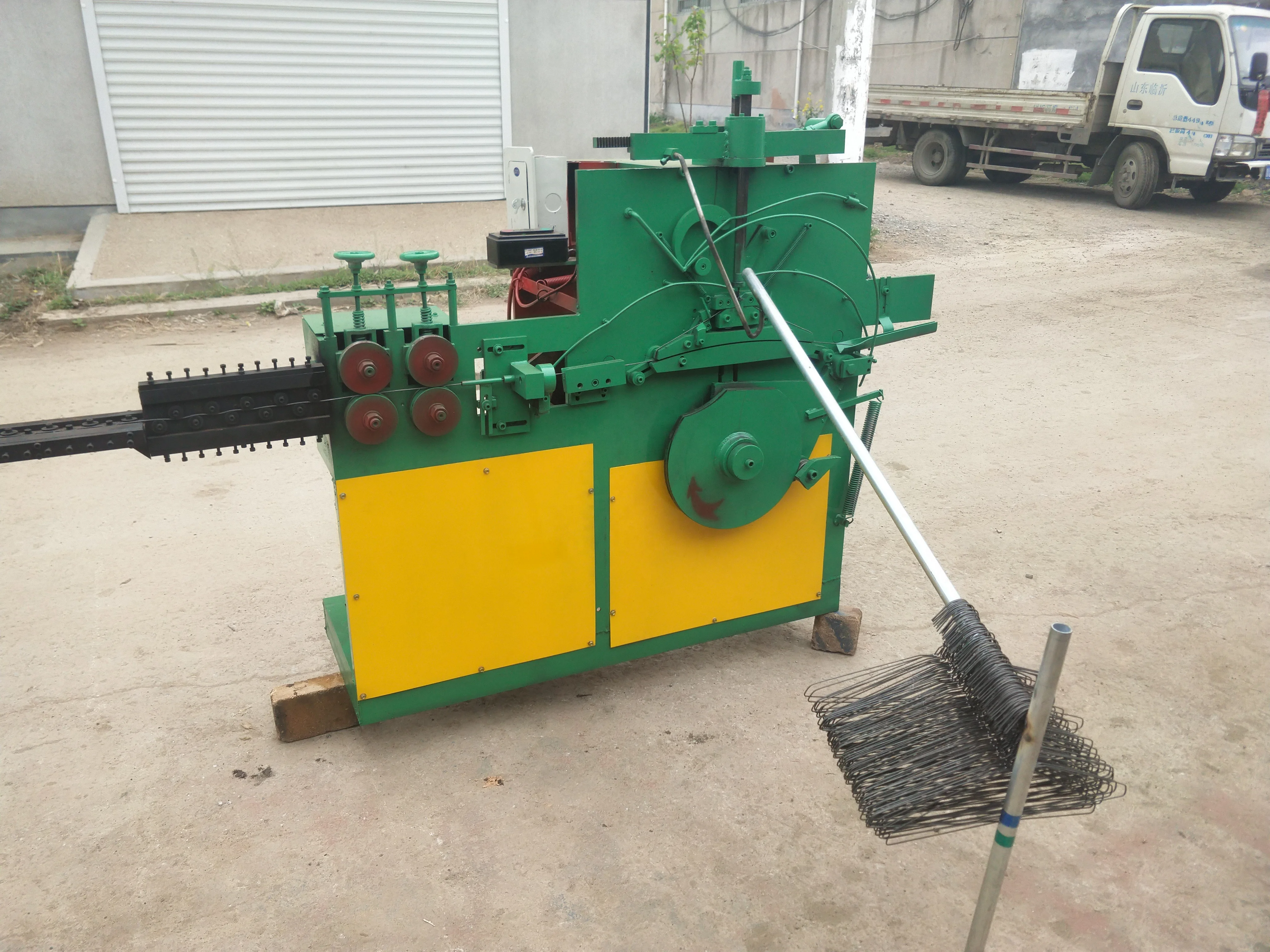 Wire hanger making machine full automatic machine with reasonable price